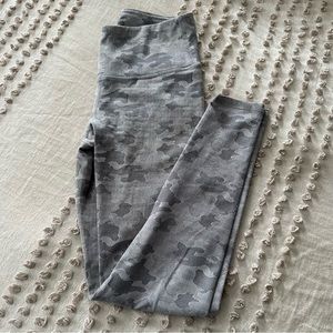 Grey camo leggings